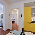 Esedra Apartment *