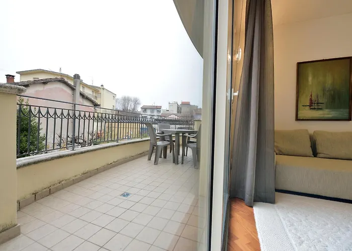 Esedra カットーリカ